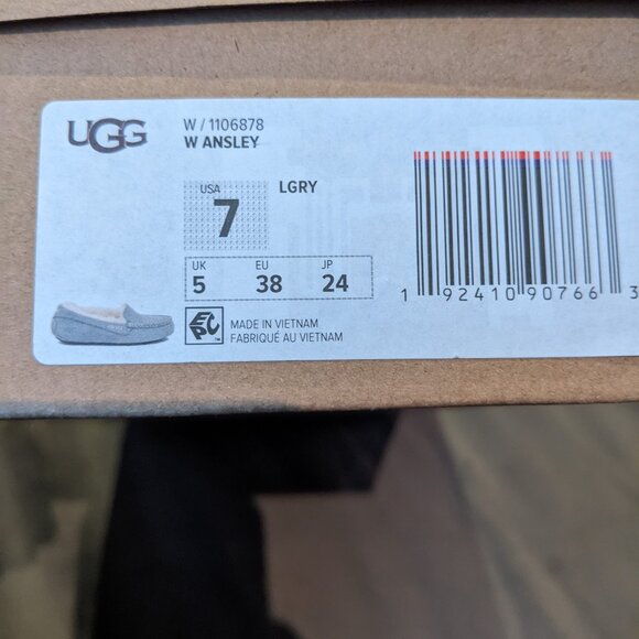 NEW UGG Ansley slippers, grey, size 7 - Picture 6 of 6